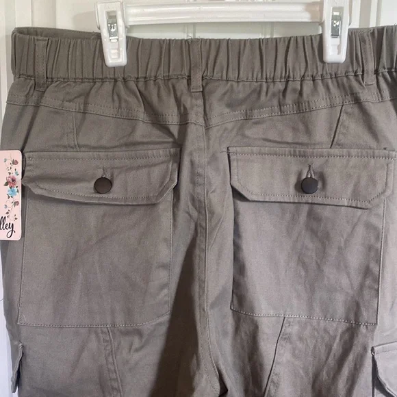 Vine and Valley Quality Utility Pants - Picture 7 of 8